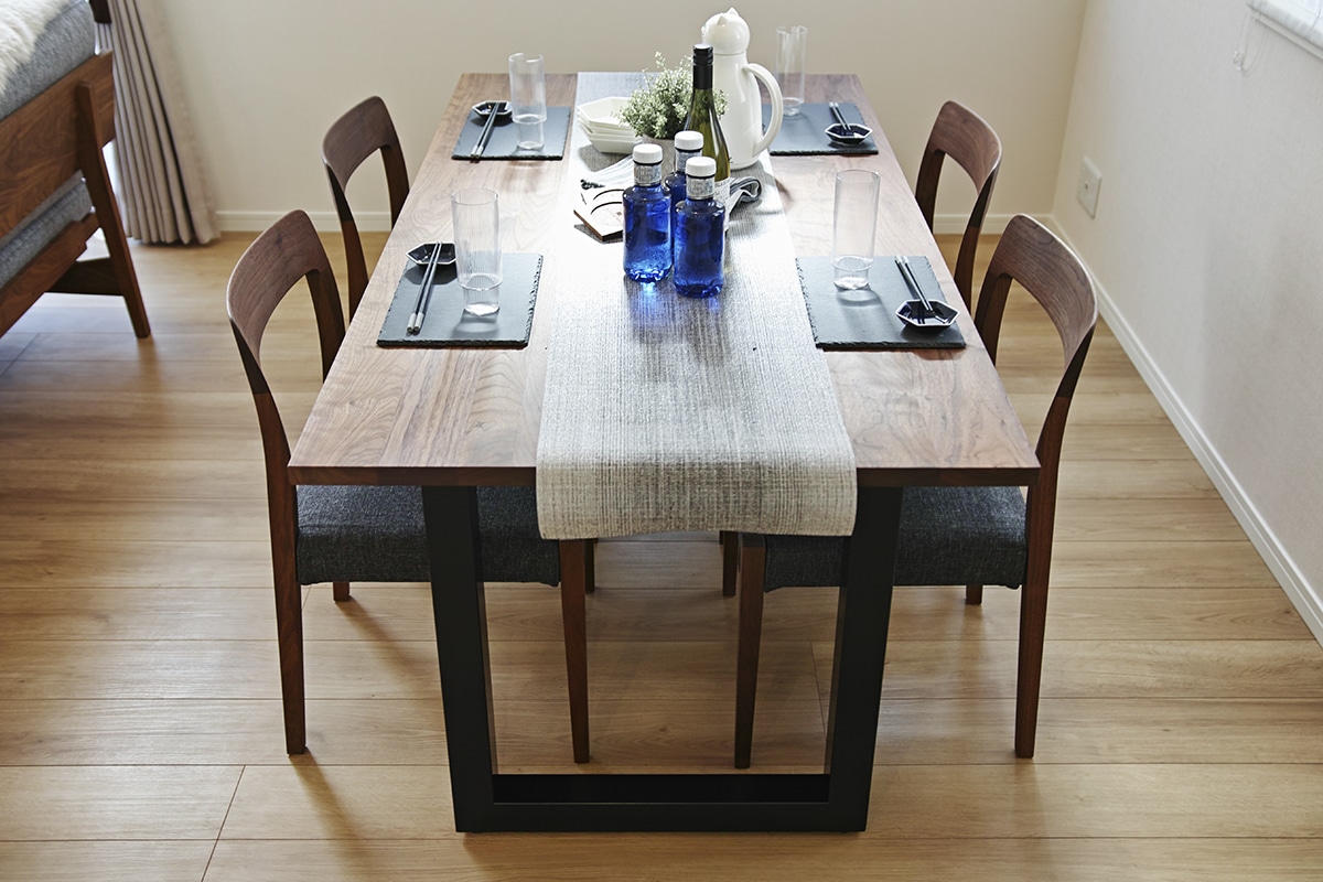WILDWOOD DINING TABLE W 100cm × D 95cm